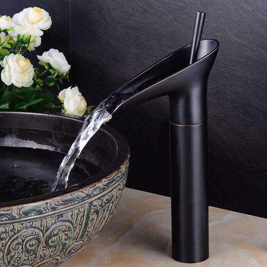 Antieke Badkamer Wastafelkraan met Watervaluitloop 2