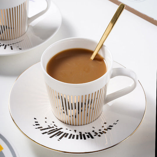Creatieve Koffiemok met Bewegende Reflectie en Luxe Gouden Lijnen 0