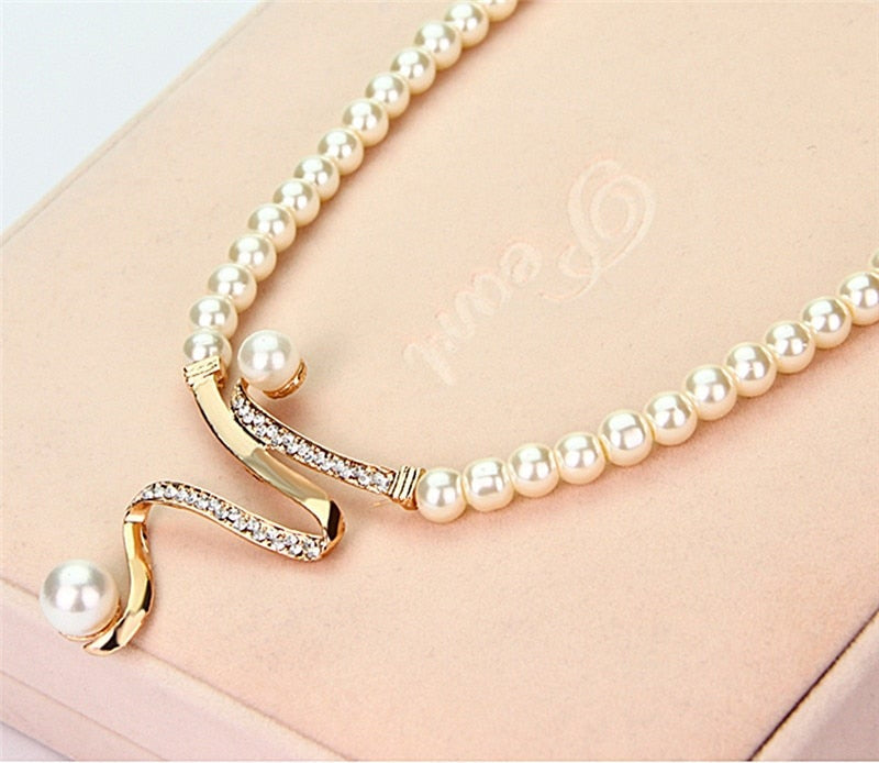 Dames Sieradenset Parelketting en Oorbellen 3