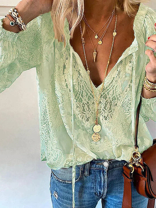 Damesblouse met Kanten Details en Uniek Design 3