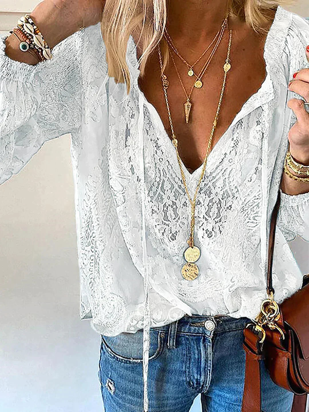 Damesblouse met Kanten Details en Uniek Design 4