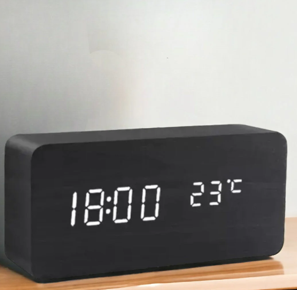 Houten LED Klok met Stemactivering 3