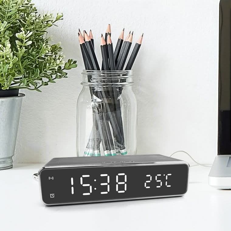LED Wekker met Draadloze Oplader Modern 0