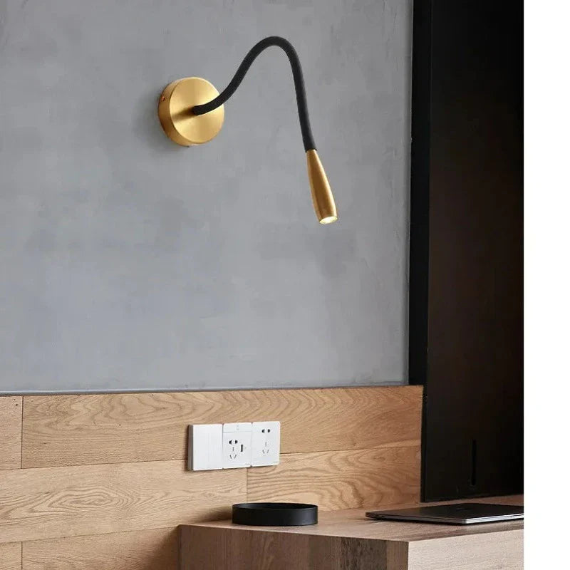 Moderne LED Wandlamp met Verstelbare Arm voor Binnenruimtes 0