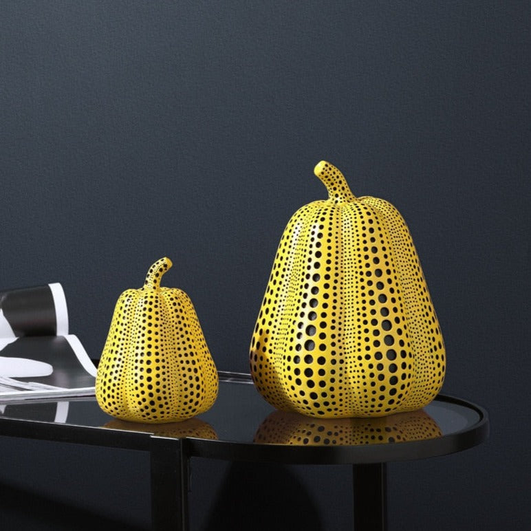 Moderne Pompoen Sculptuur in Kusama-Stijl 2