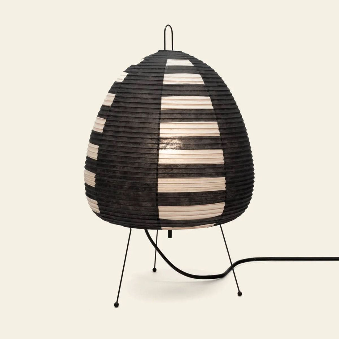 Tafellamp van Rijstpapier met IJzeren Voet in Japans Design 12