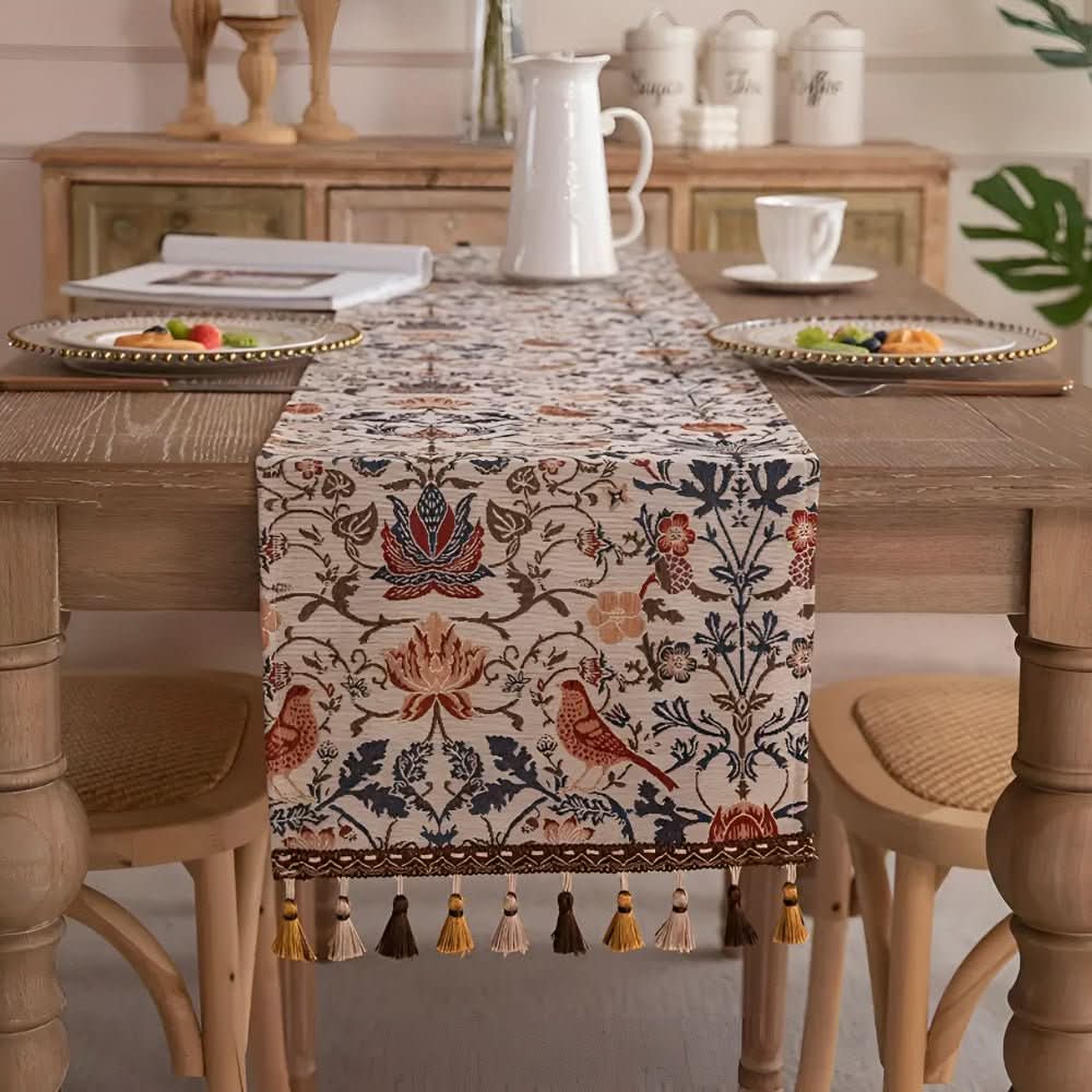 Tafelloper met Bloemen- en Vogelmotief 3