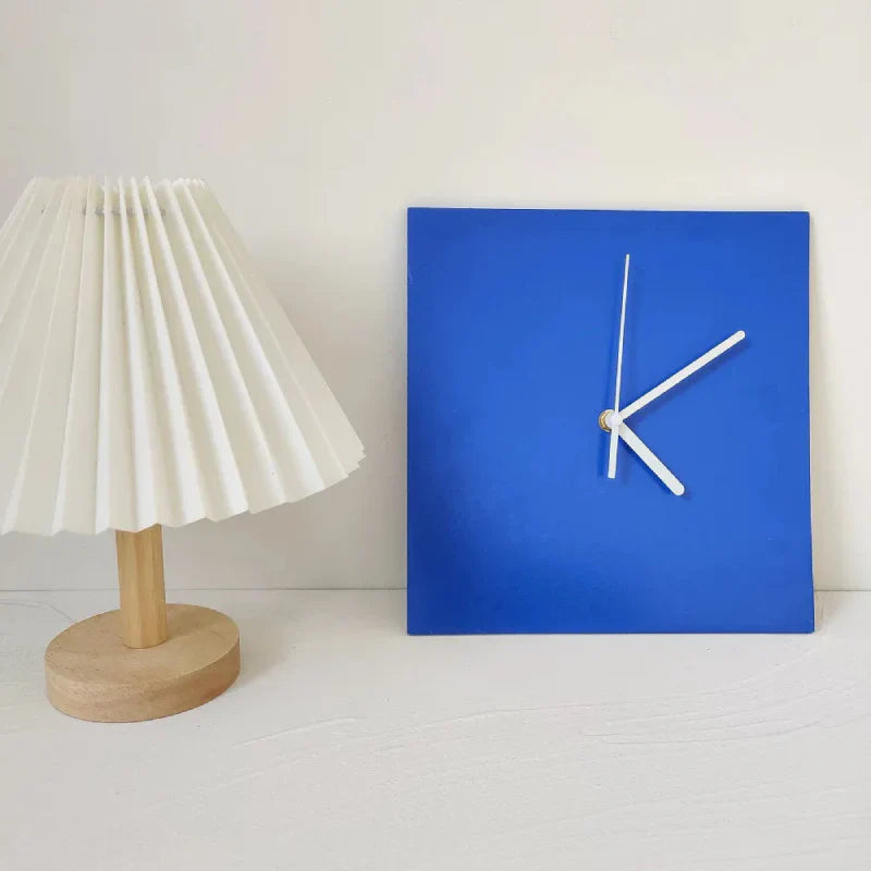 Wandklok Geometrisch Blauw Modern Design voor Minimalistisch Interieur 1