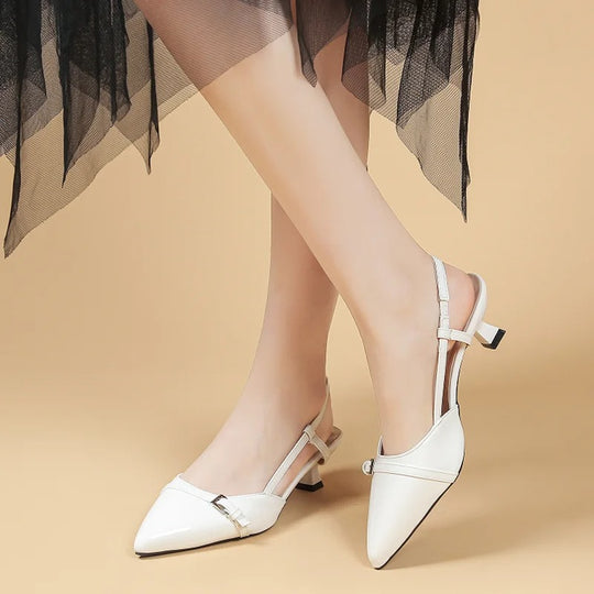 Dames sandalen met glanzende sleehak