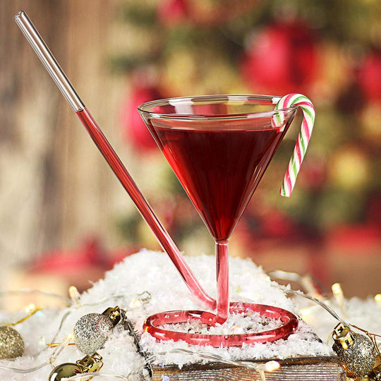 Cocktailglas met spiraalvormige rietjes