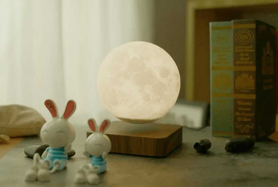 Drijvende maan nachtlamp